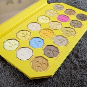 BRAND NEW Jeffree Star Banana Fetish Palette 💛